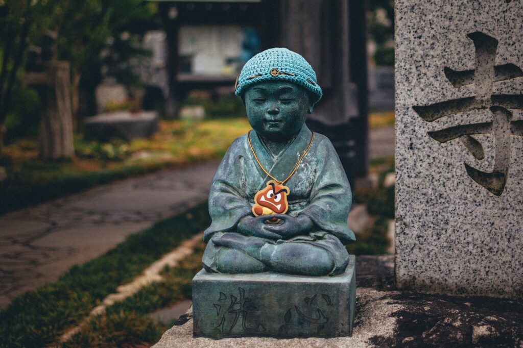 Jade Buddha kaulakoru merkitys: opas symboliikka ja tyyli