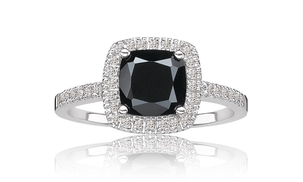 Otkrijte kako se 10 nevjerojatnih crnih dragulja koristi u modernom nakitu