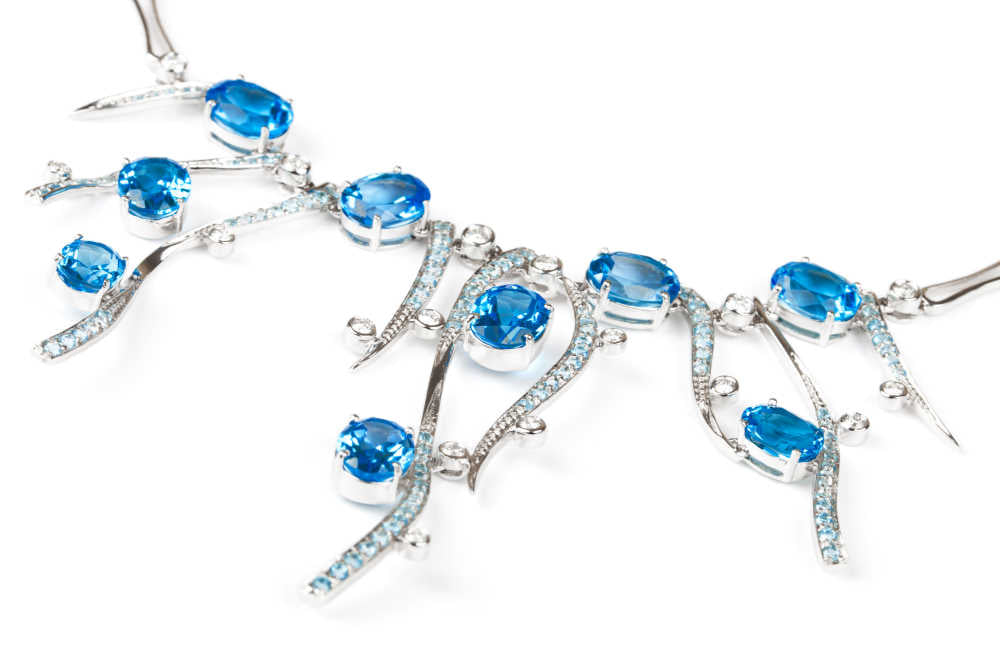 Открийте 12 от най-красивите и уникални сини скъпоценни камъни